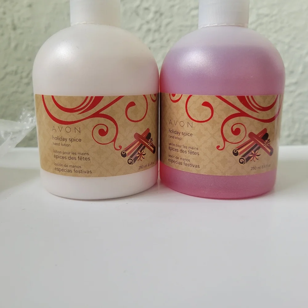 Avon Holiday Spice Gift Set 2011 Hand Soap and Lotion